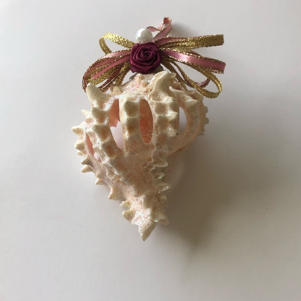 Vtg Christmas Holiday sparkling sliced sea shell mauve Ribbon faux pearl Gold